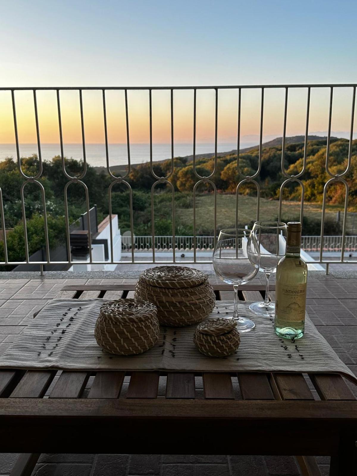 Вілла Costa Rossa View Sunset Cascabraga Екстер'єр фото